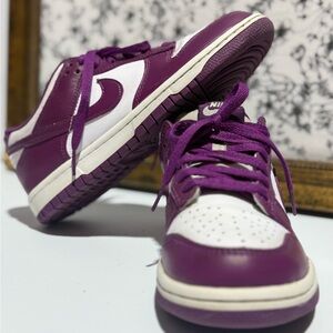 Nike Dunk Low Next Nature “Hot Fuchsia”